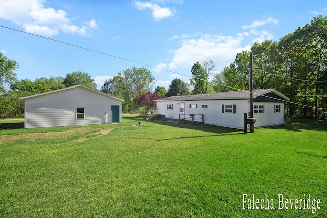 914 32nd St, Allegan, MI 49010 - view of green lawn