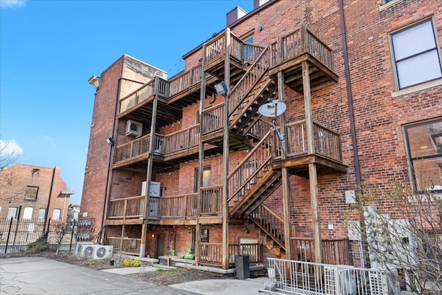 112 Watson St Unit 28, Detroit, MI 48201 - view of property with stairway