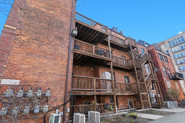 112 Watson St Unit 28, Detroit, MI 48201 - view of property with central air condition unit