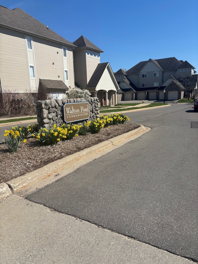 836 Brandon Ave, Pontiac, MI 48340 - community / neighborhood sign with a residential view