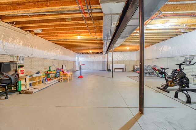 10408 Stoney Point Dr, South Lyon, MI 48178 - view of unfinished basement