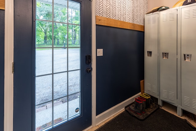 5100 Perry Rd, Grand Blanc, MI 48439 - view of doorway