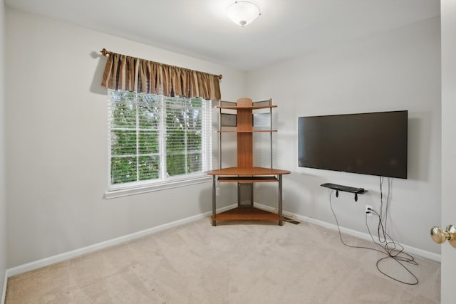 17280 Breckenridge Dr, Clinton Township, MI 48038 - unfurnished office featuring carpet flooring and baseboards