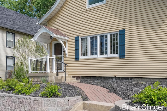 117 Palmer St NE, Grand Rapids, MI 49505 - view of exterior entry