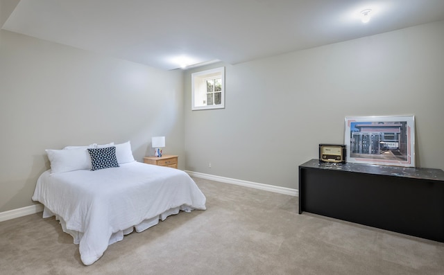 316 Chesterfield Ave, Birmingham, MI 48009 - bedroom featuring baseboards and light carpet