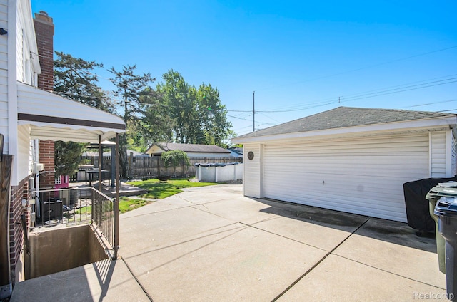 2426 Camel Dr, Sterling Heights, MI 48310 - view of detached garage