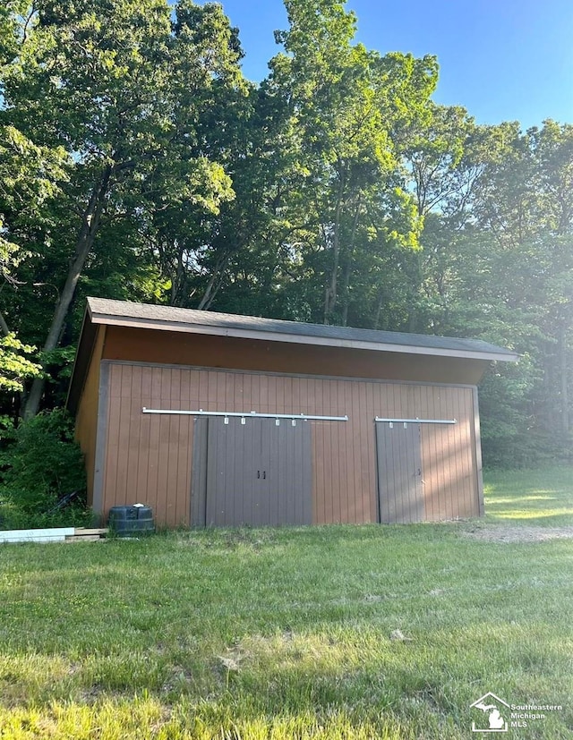 1935 W Erie Rd, Temperance, MI 48182