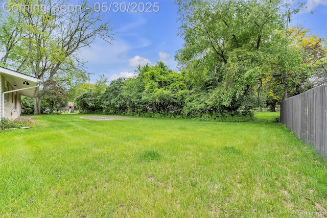 22929 Wrexford Dr, Southfield, MI 48033 - view of yard featuring a playground