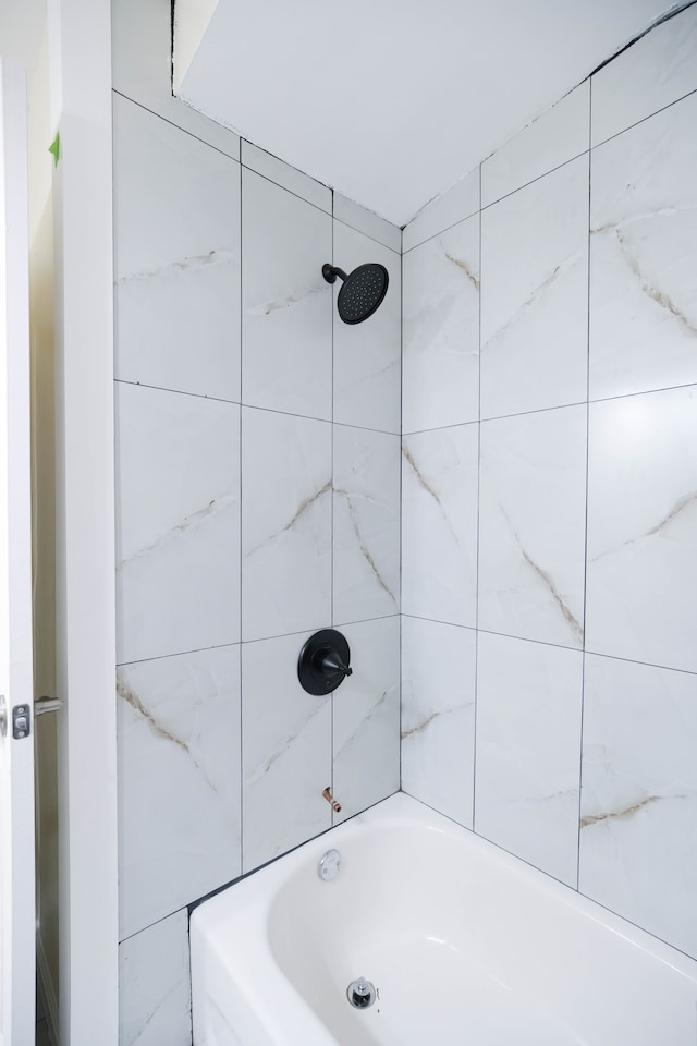 19926 Mendota St, Detroit, MI 48221 - full bathroom with  shower combination