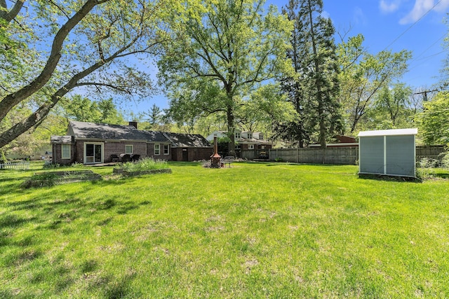 3418 Fieldview Ave, West Bloomfield, MI 48324 - view of yard
