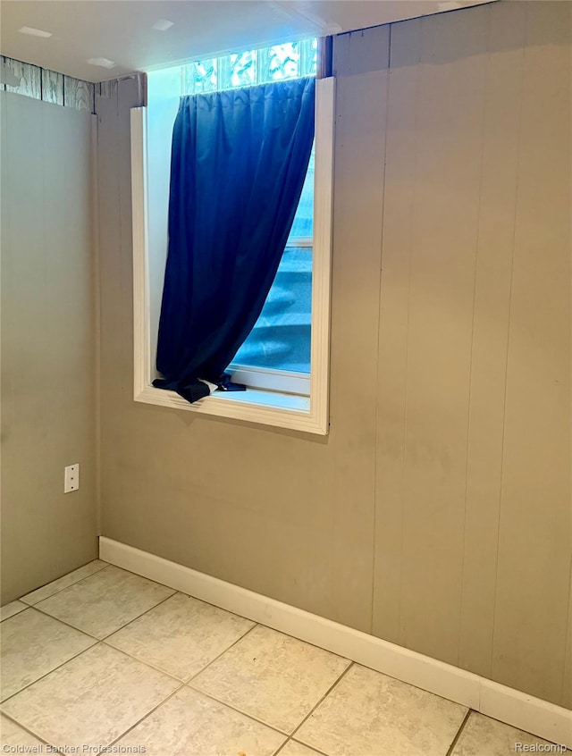 3531 Burbank Dr, Ann Arbor, MI 48105 - unfurnished room featuring tile patterned floors and baseboards