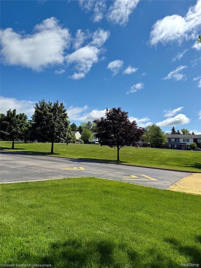 3531 Burbank Dr, Ann Arbor, MI 48105 - view of sport court with a yard