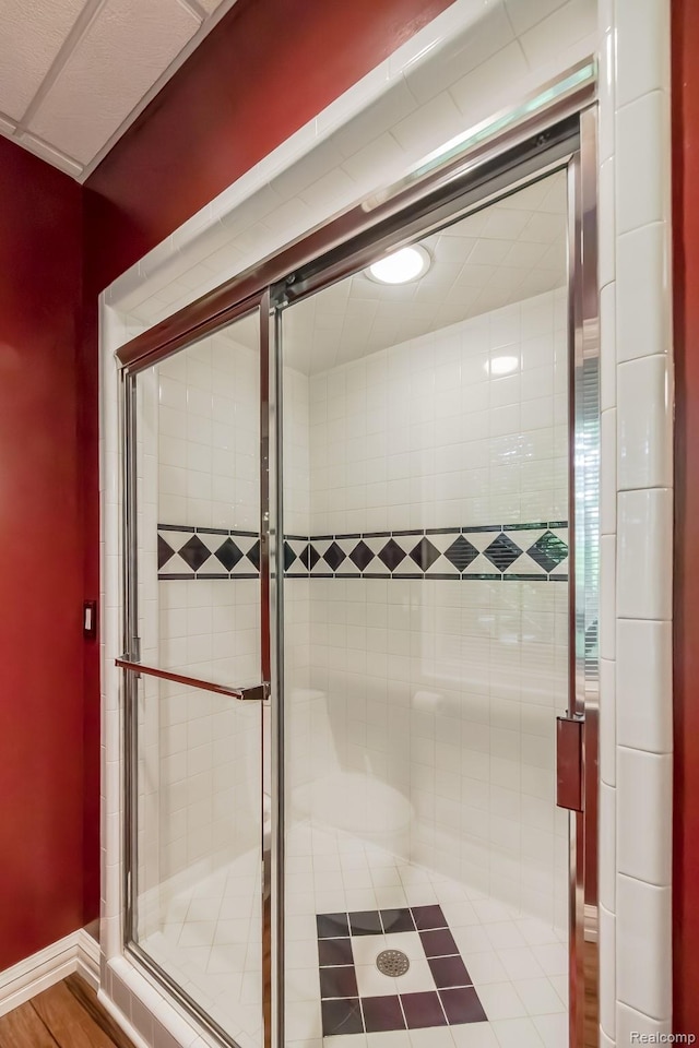 4076 Cross Rd, White Lake, MI 48386 - bathroom with a shower stall