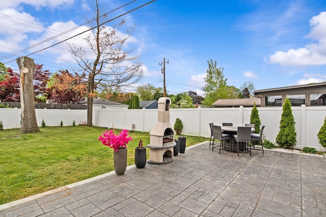 view of patio with outdoor dining area