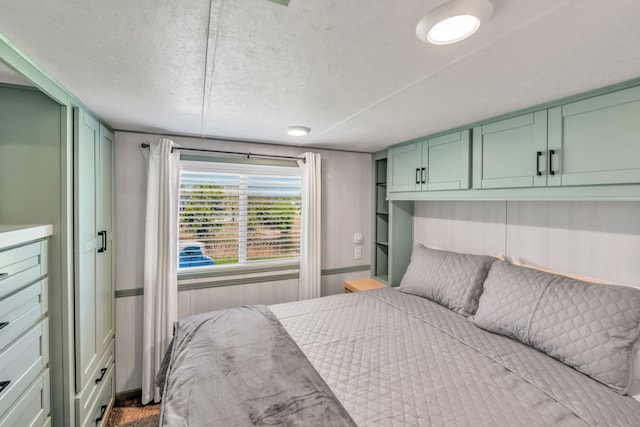 2301 Water St, Port Huron, MI 48060 - bedroom featuring a textured ceiling