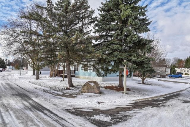 25 Hunters Rill, Lapeer, MI 48446 - view of front of house