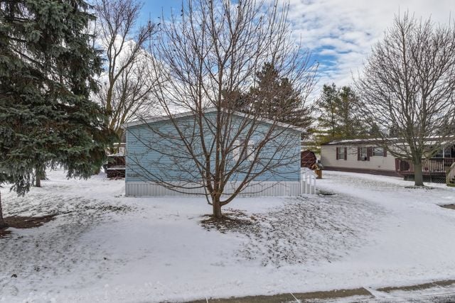 25 Hunters Rill, Lapeer, MI 48446 - view of snow covered property