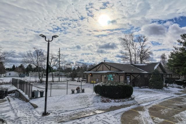 25 Hunters Rill, Lapeer, MI 48446 - view of home's community featuring fence