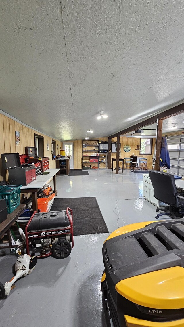8764 Saunders Rd, Sterling, MI 48659