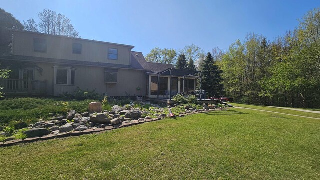 8764 Saunders Rd, Sterling, MI 48659