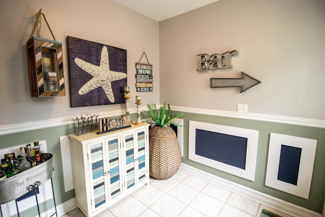 5221 Whittaker Trl, Linden, MI 48451 - detailed view of baseboards