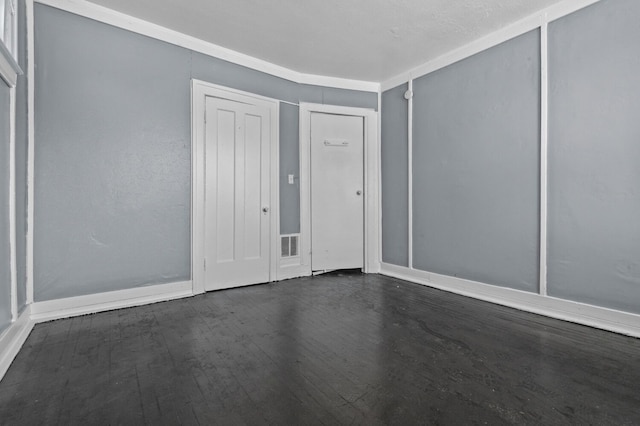 3779 Gladstone St, Detroit, MI 48206 - empty room with baseboards and dark wood finished floors