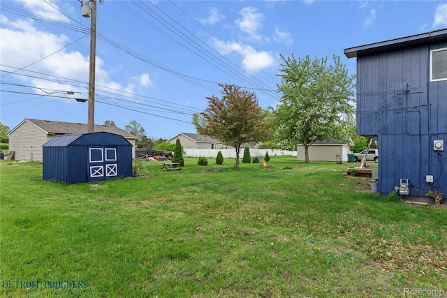 11321 Gabriel St, Romulus, MI 48174 - view of grassy yard featuring a shed
