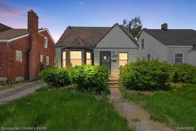 19479 Helen St, Detroit, MI 48234 - view of front of home featuring board and batten siding