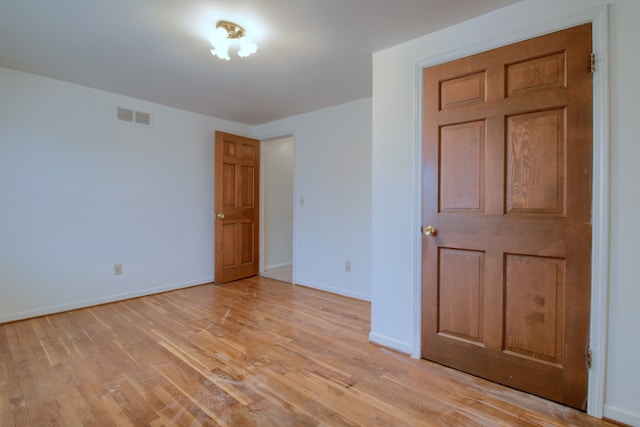 33951 Old Timber Rd, Farmington Hills, MI 48331 - unfurnished room with light wood finished floors and baseboards