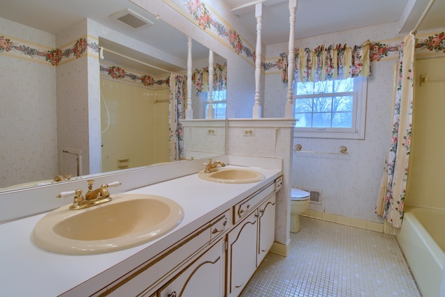 33951 Old Timber Rd, Farmington Hills, MI 48331 - full bath featuring toilet, tile patterned floors, wallpapered walls, double vanity, and shower / tub combo with curtain