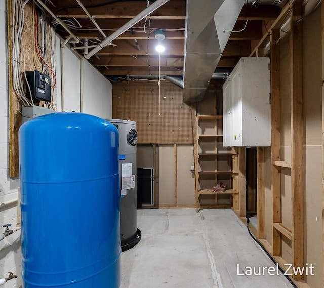 1442 W Tyler Rd, Hart, MI 49420 - utilities featuring water heater