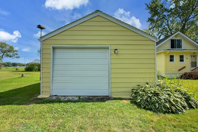 view of detached garage