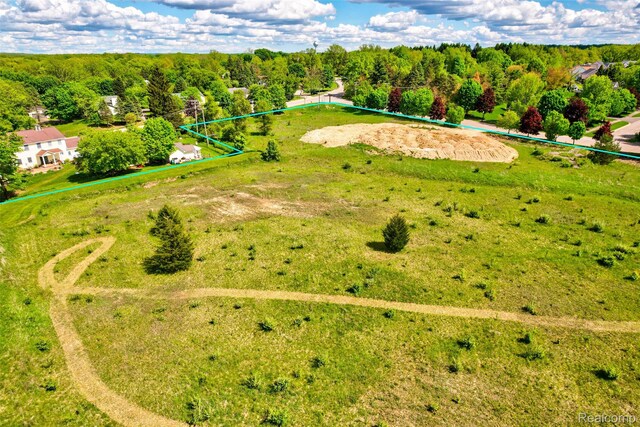 12800 Fountain Sq, Davisburg, MI 48350