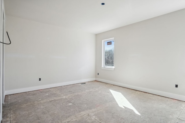 45070 Twin River Dr, Macomb, MI 48044 - unfurnished room featuring baseboards