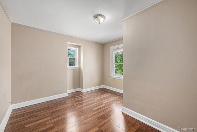259 Navajo Ave, Pontiac, MI 48341 - empty room with wood finished floors and baseboards