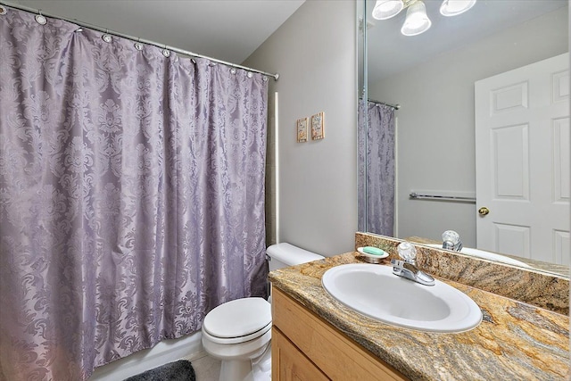 58 Ingram Dr, Troy, MI 48098 - bathroom featuring toilet, vanity, and curtained shower