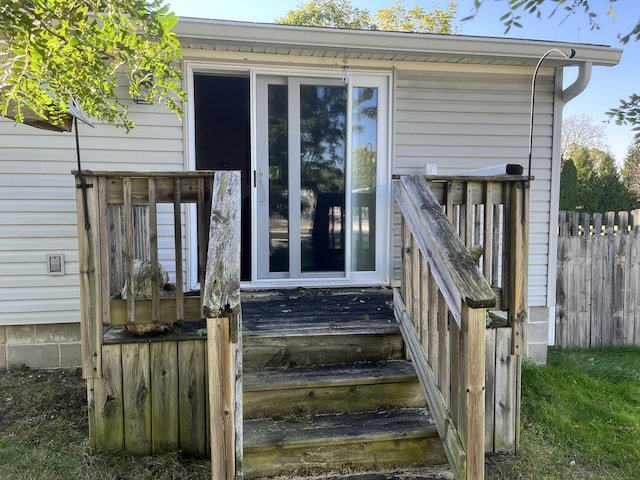 3048 Vineland Ave, Burton, MI 48519 - entrance to property featuring fence and a deck