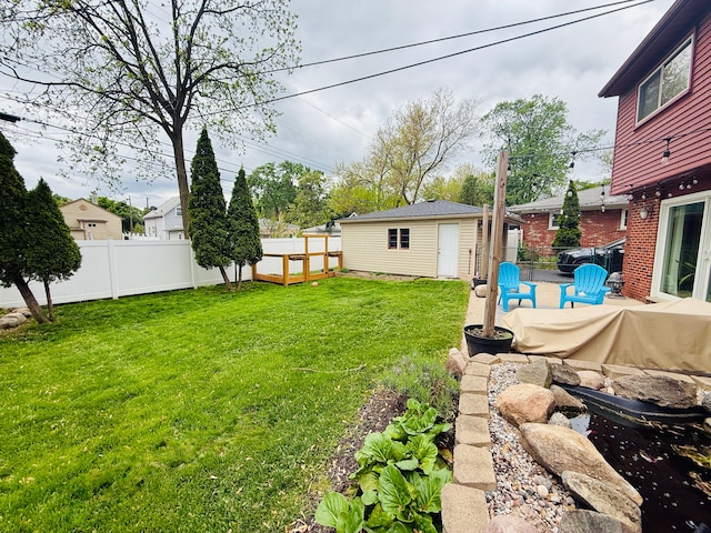 992 Key W Dr, Clawson, MI 48017 - view of yard featuring an outdoor structure