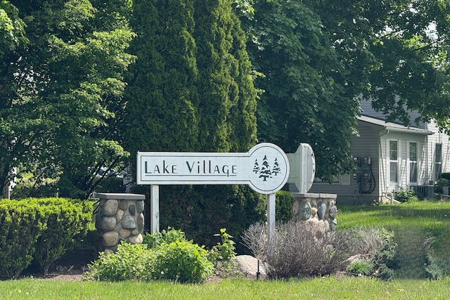 1478 Harbor Dr, Walled Lake, MI 48390 - view of community sign