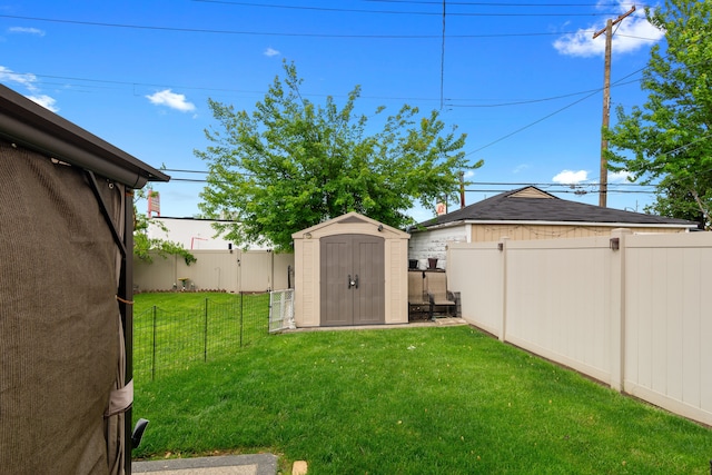 2270 23rd St, Wyandotte, MI 48192 - view of yard featuring a storage shed and an outbuilding