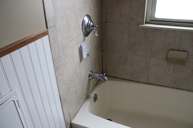 1093 Ford Blvd, Lincoln Park, MI 48146 - view of full bath