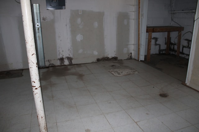 1093 Ford Blvd, Lincoln Park, MI 48146 - unfinished basement with electric panel