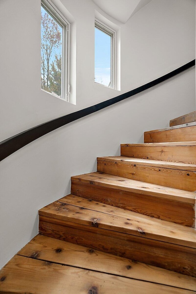 8282 W Harrison Rd, Mears, MI 49436 - view of staircase