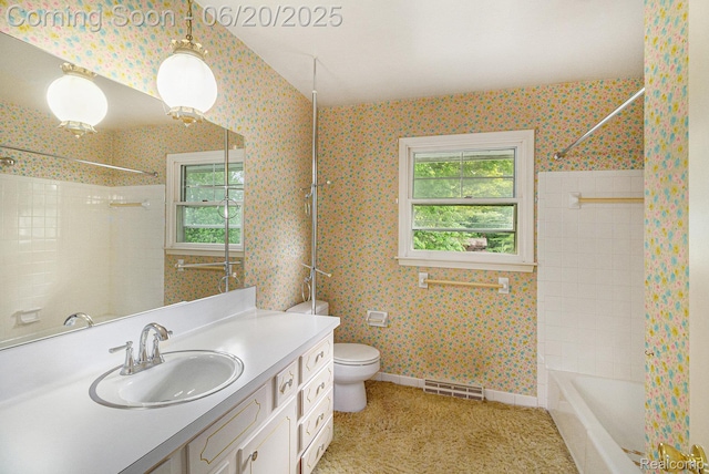 8276 Appleway Dr, Grand Blanc, MI 48439 - full bath featuring vanity, shower / bathtub combination with curtain, and wallpapered walls