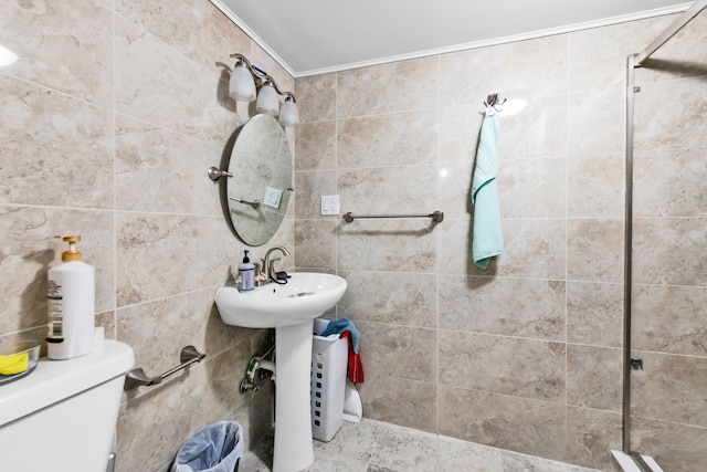 38342 Sleigh Dr, Sterling Heights, MI 48310 - full bathroom with a shower stall, crown molding, toilet, and tile walls