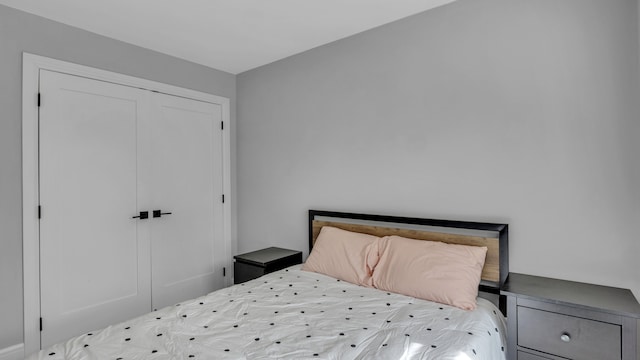 bedroom featuring a closet