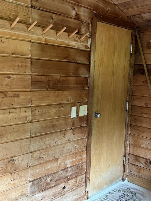8711 M-37, Irons, MI 49644 - detailed view of wooden walls