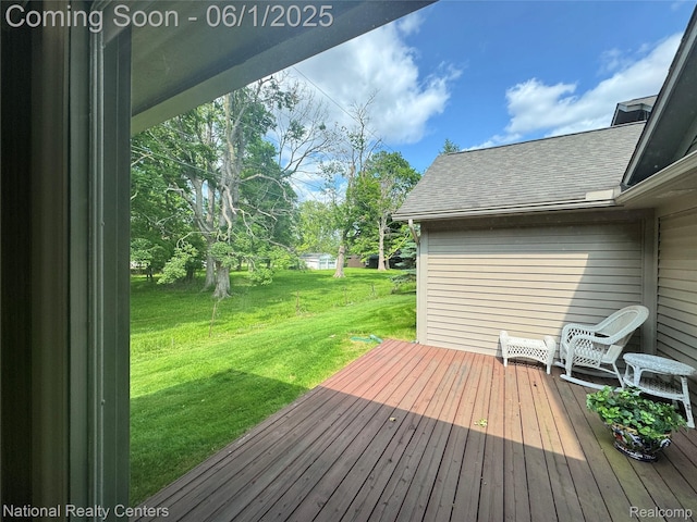 3052 Rivers Edge Dr, Wayne, MI 48184 - deck with a lawn