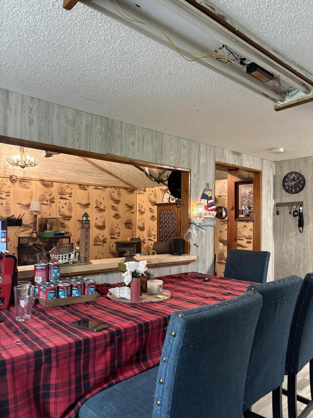 8000 Derry Rd, Vestaburg, MI 48891 - living room featuring a textured ceiling