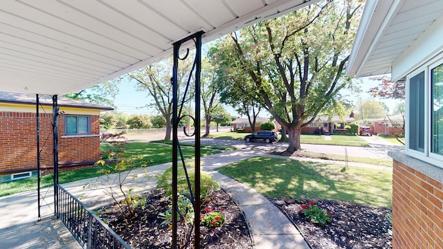 26817 Newport Ave, Warren, MI 48089 - view of green lawn